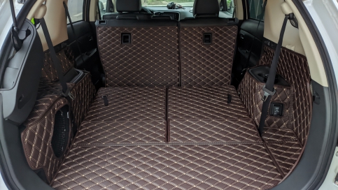 Thảm lót cốp ô tô Mitsubishi Outlander giá tại xưởng, rẻ nhất Hà Nội, TPHCM